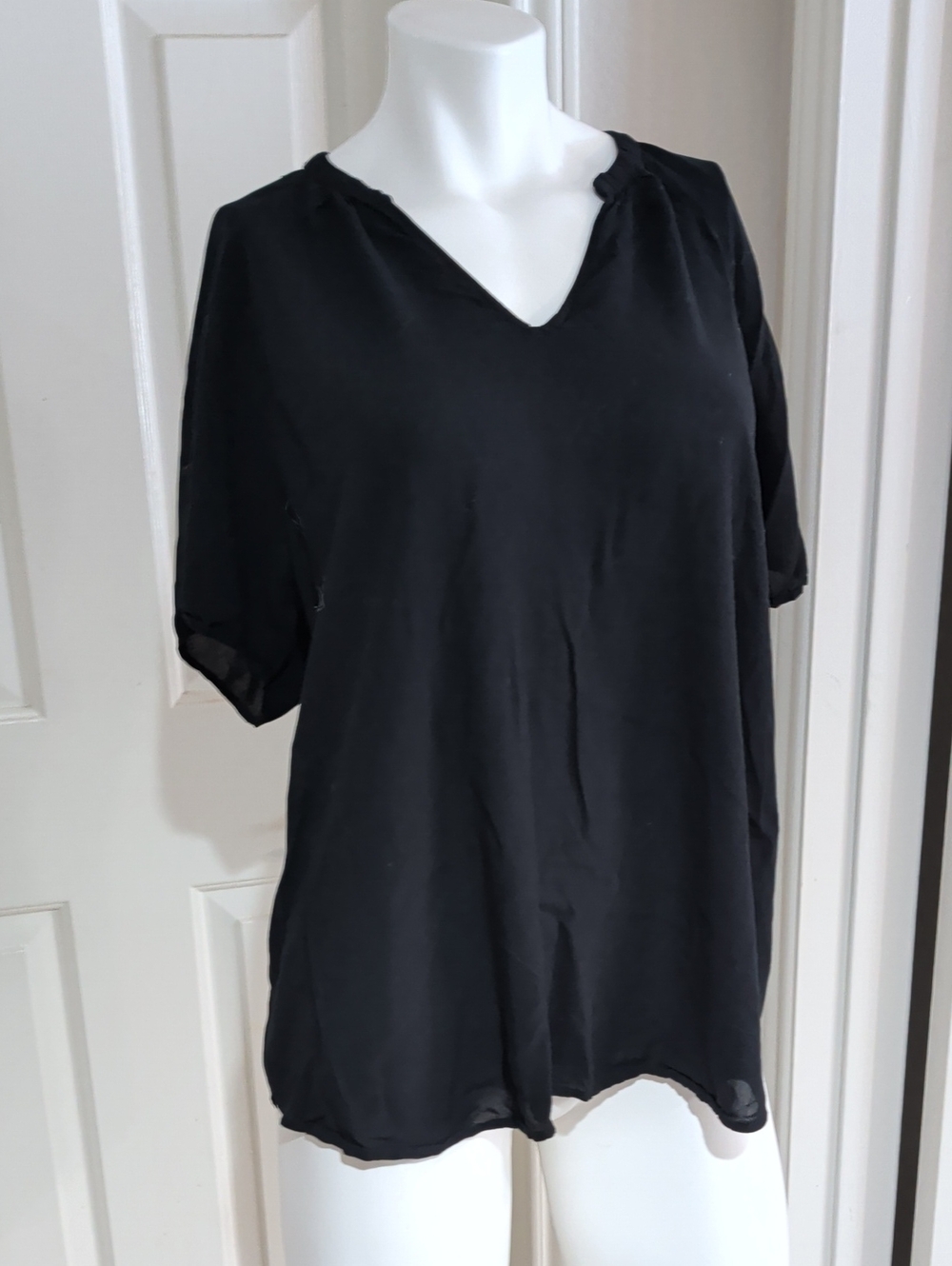 Old Navy Black V-Neck Short Sleeve Tunic Blouse Women's XL